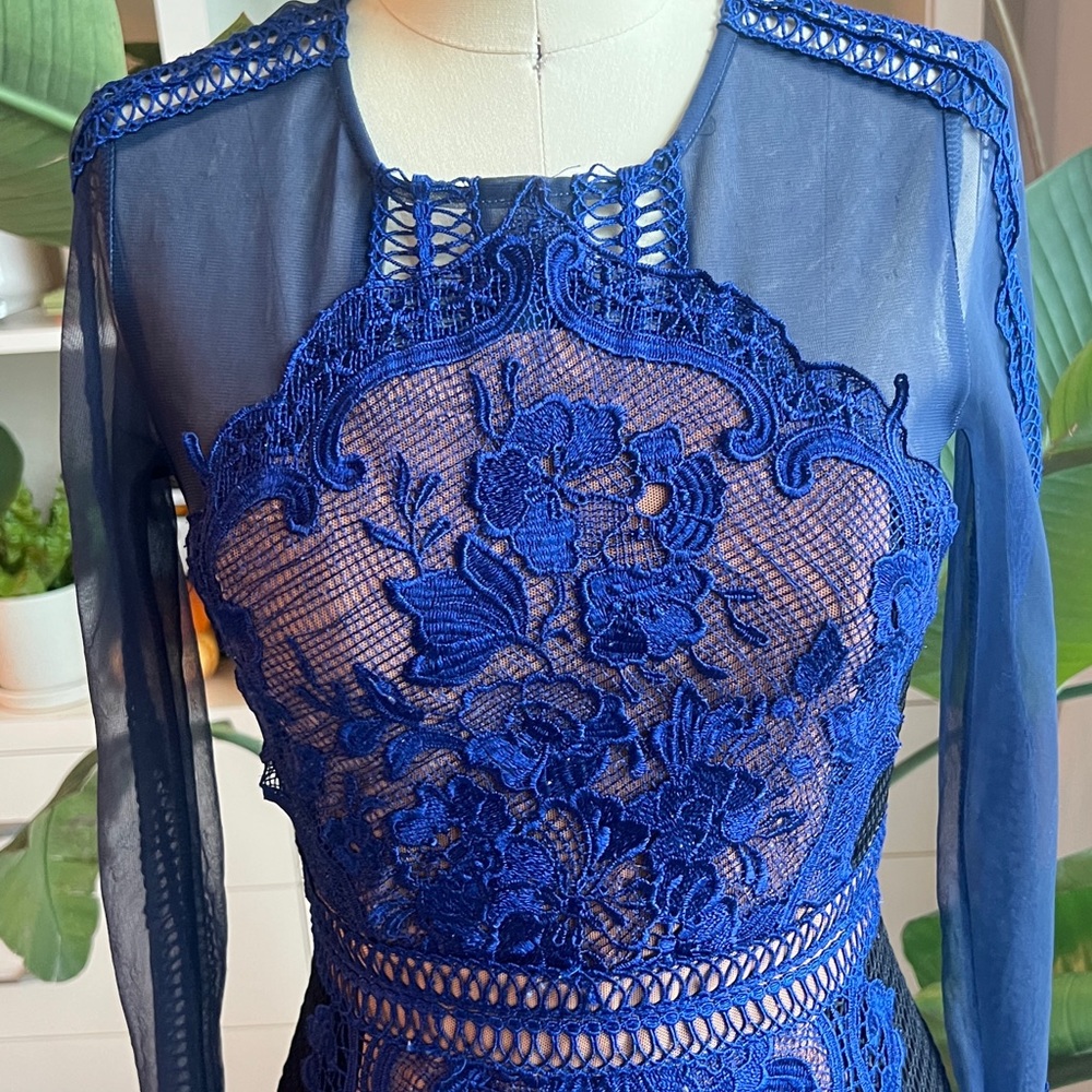 Dress - Picture 2 of 3